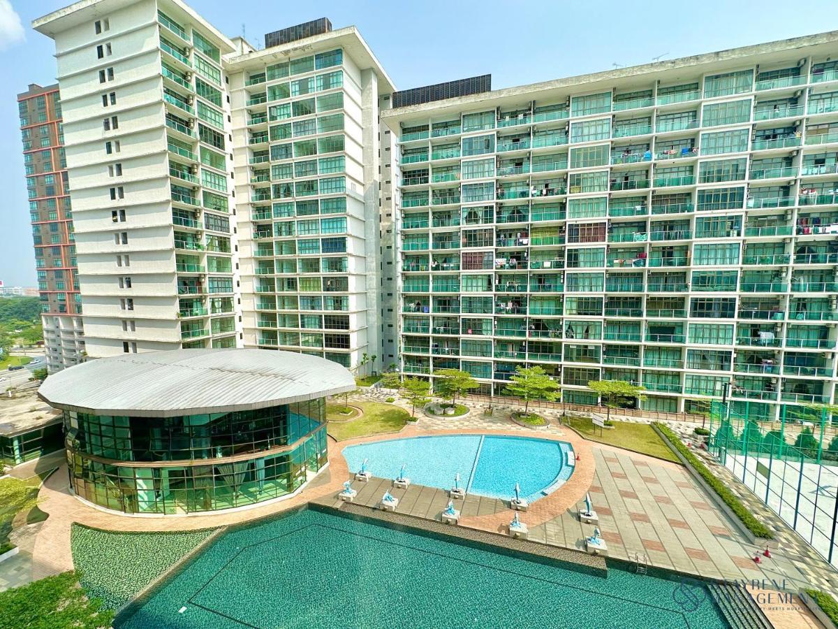 Palazio Mount Austin By Stayrene Pangsapuri *