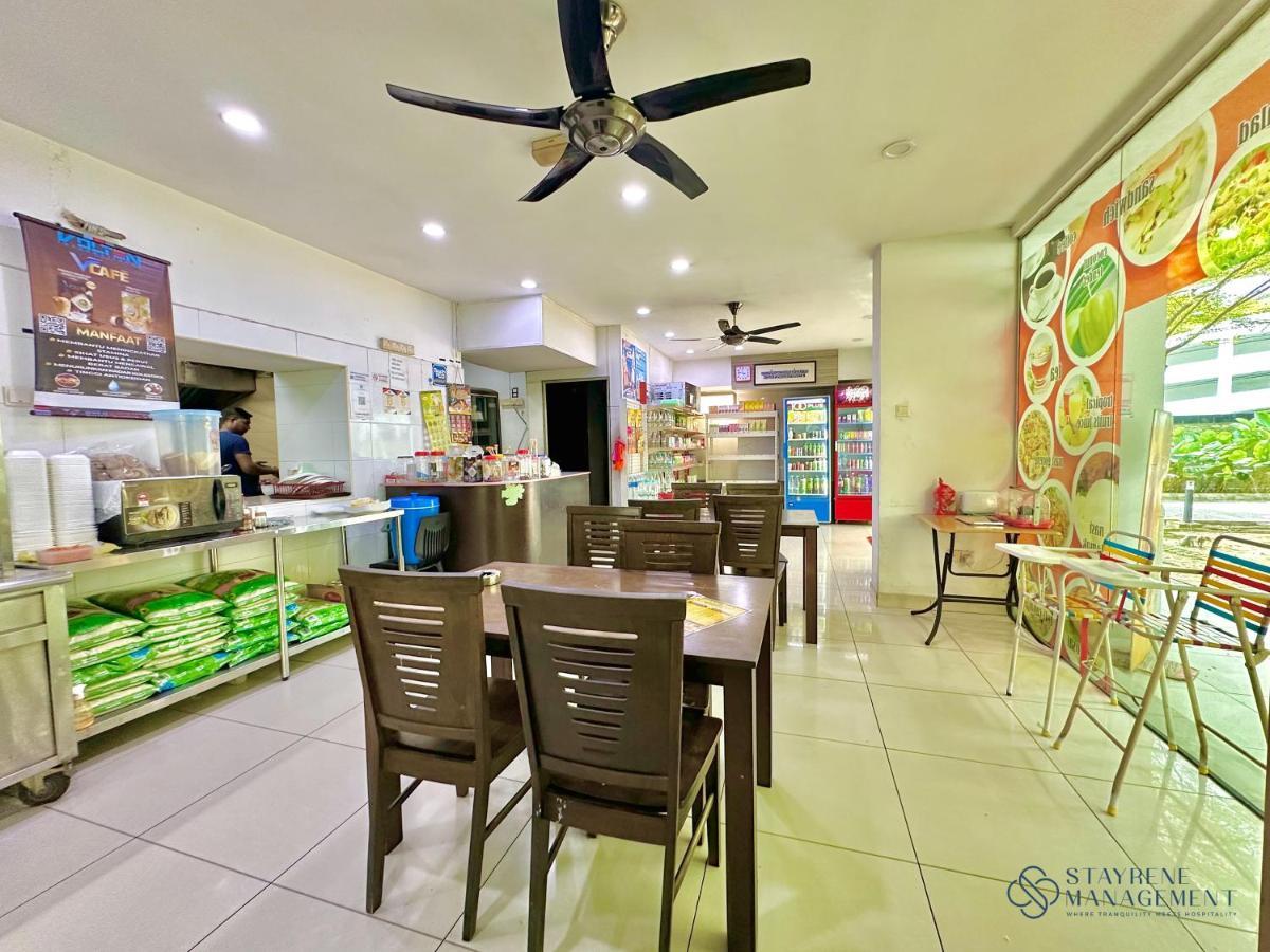 Pangsapuri Palazio Mount Austin By Stayrene