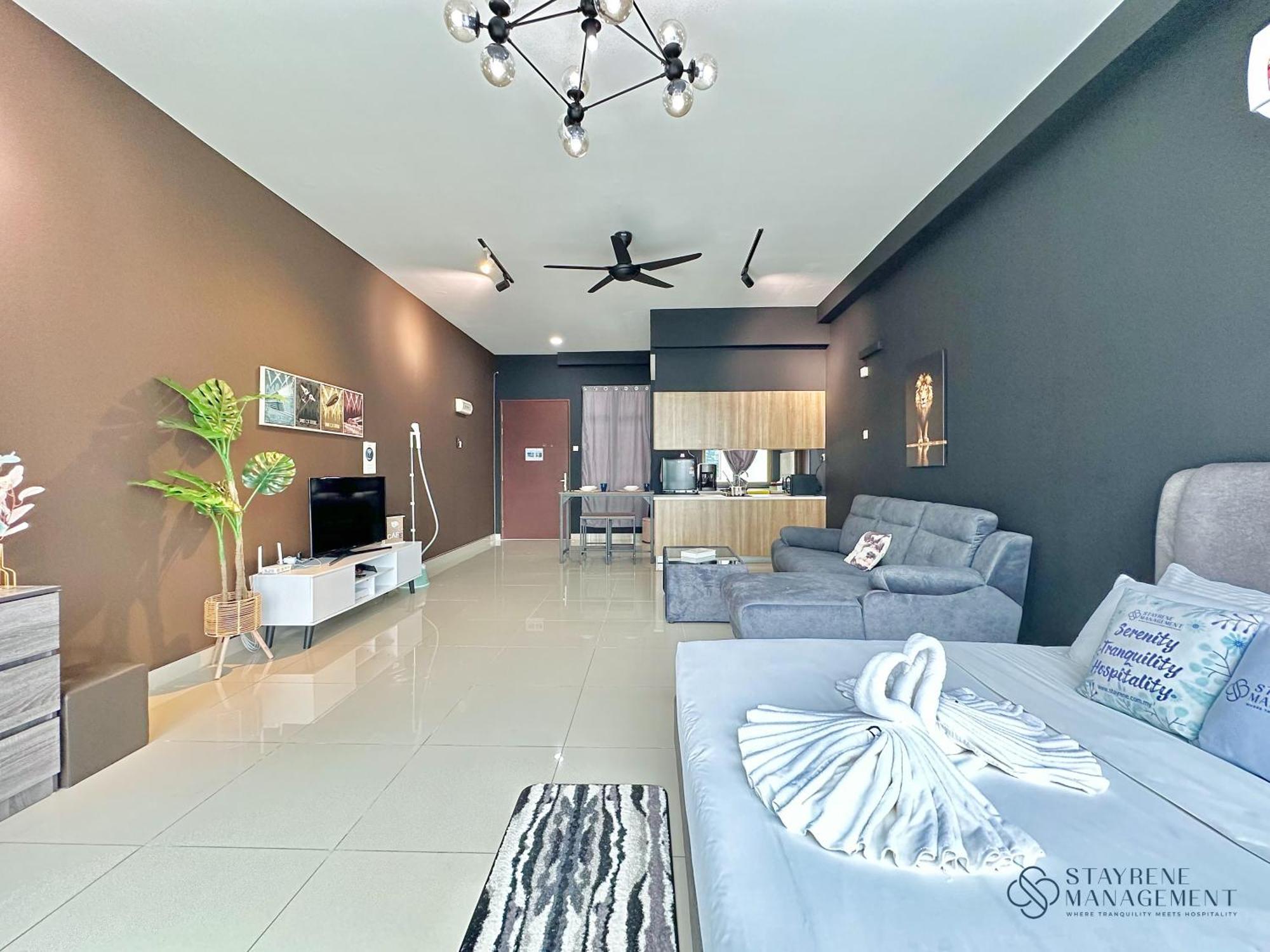 Palazio Mount Austin By Stayrene Pangsapuri *